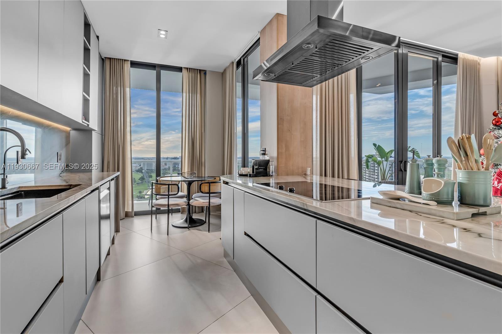 Photo of 20281 Country Club Dr  #TW7, Aventura, Florida, 33180 - 