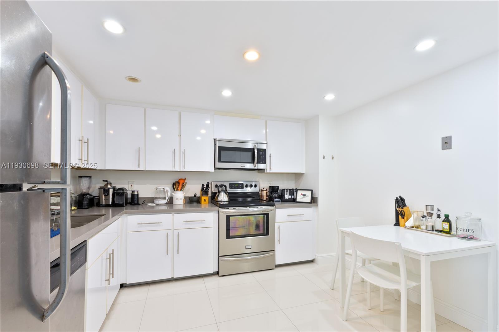 Photo of 9801 Collins Ave  #20V, Bal Harbour, Florida, 33154 - 