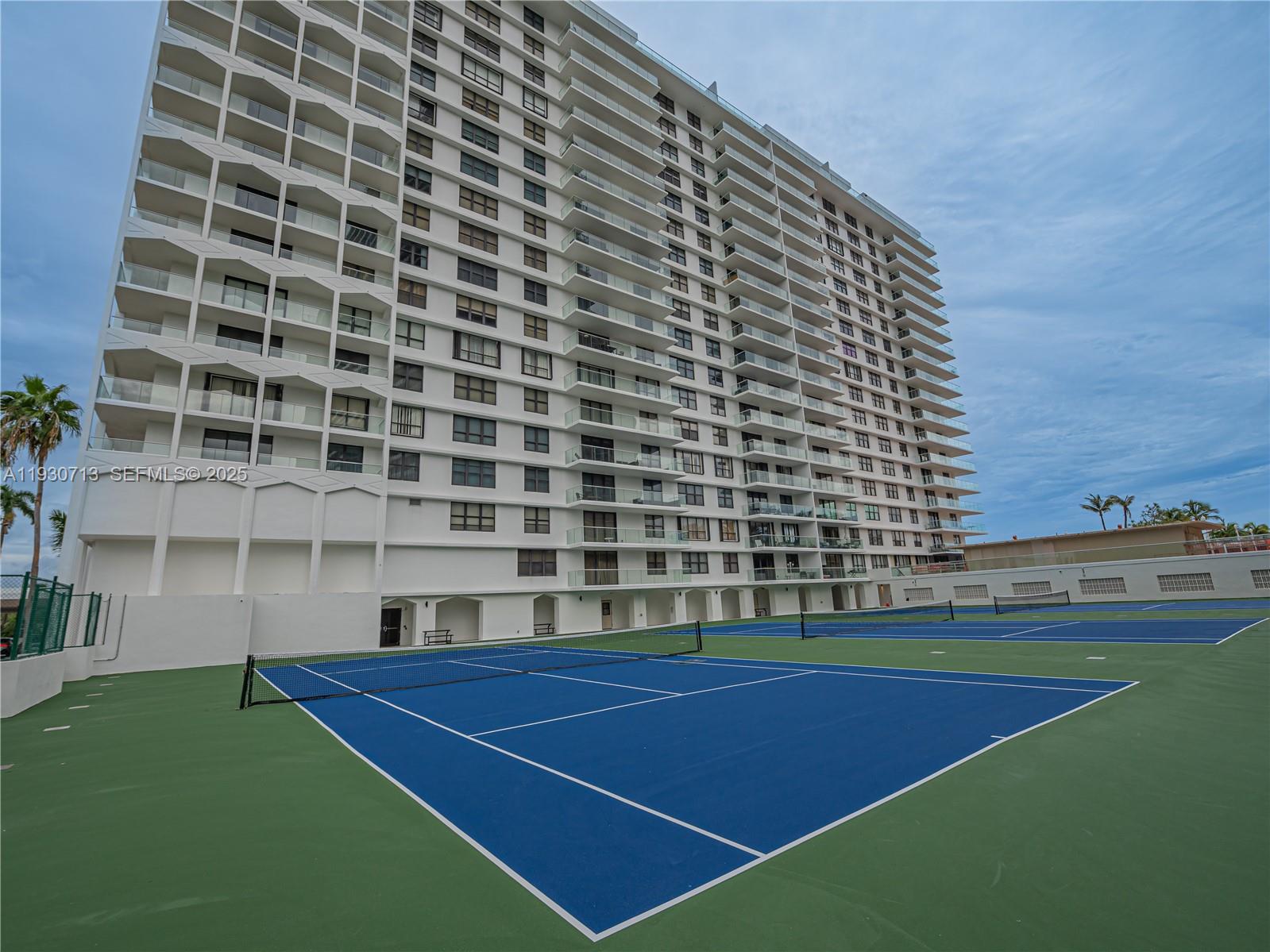 Photo of 9801 Collins Ave  #3Y, Bal Harbour, Florida, 33154 - Community tennis court
