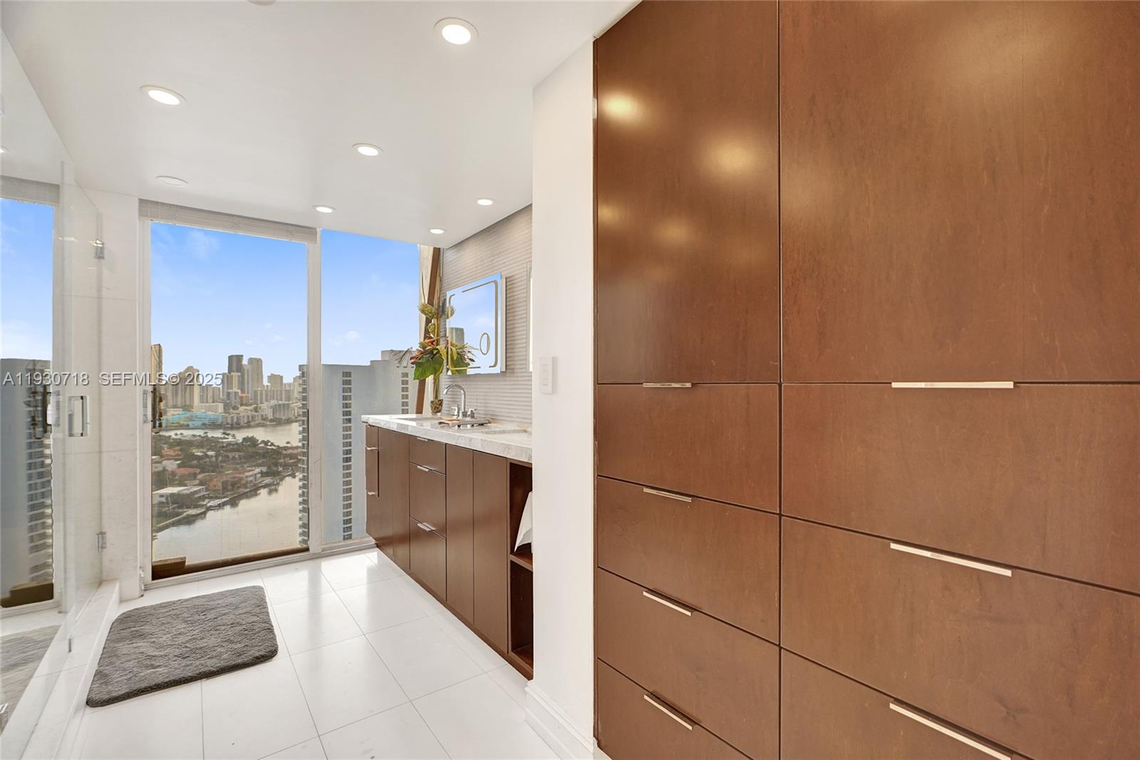 Photo of 19355 Turnberry Way  #26E, Aventura, Florida, 33180 - Master Bathroom