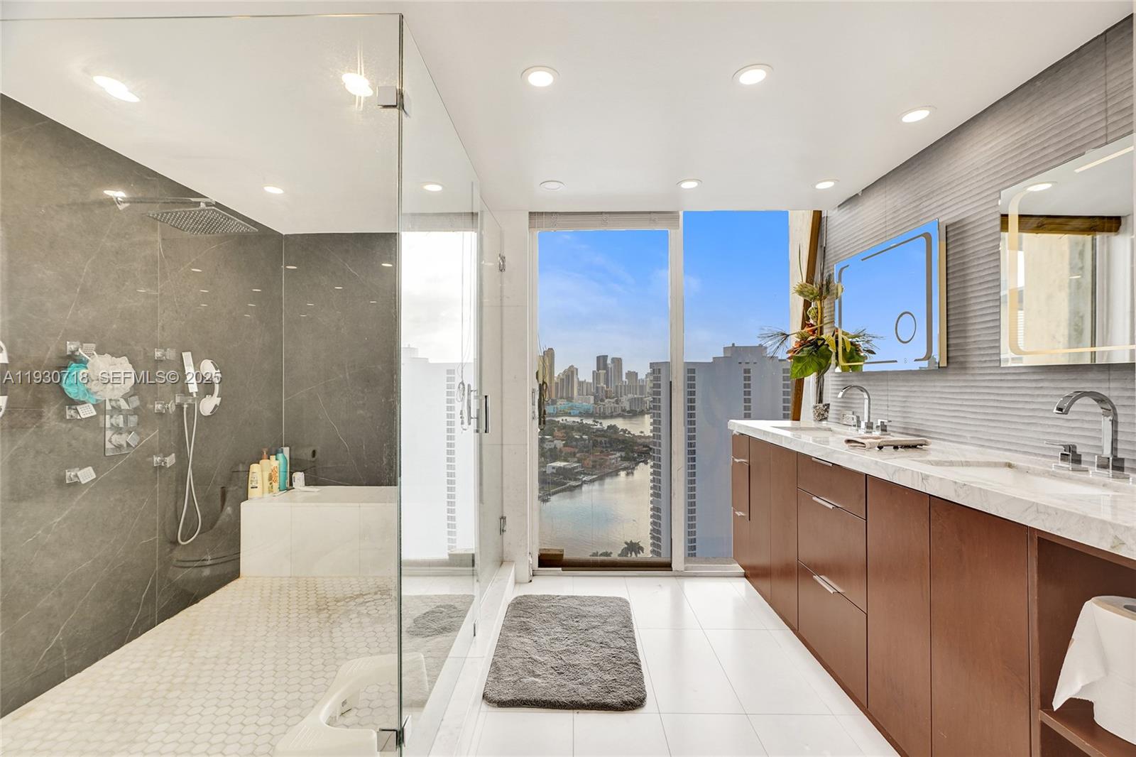 Photo of 19355 Turnberry Way  #26E, Aventura, Florida, 33180 - Master Bathroom