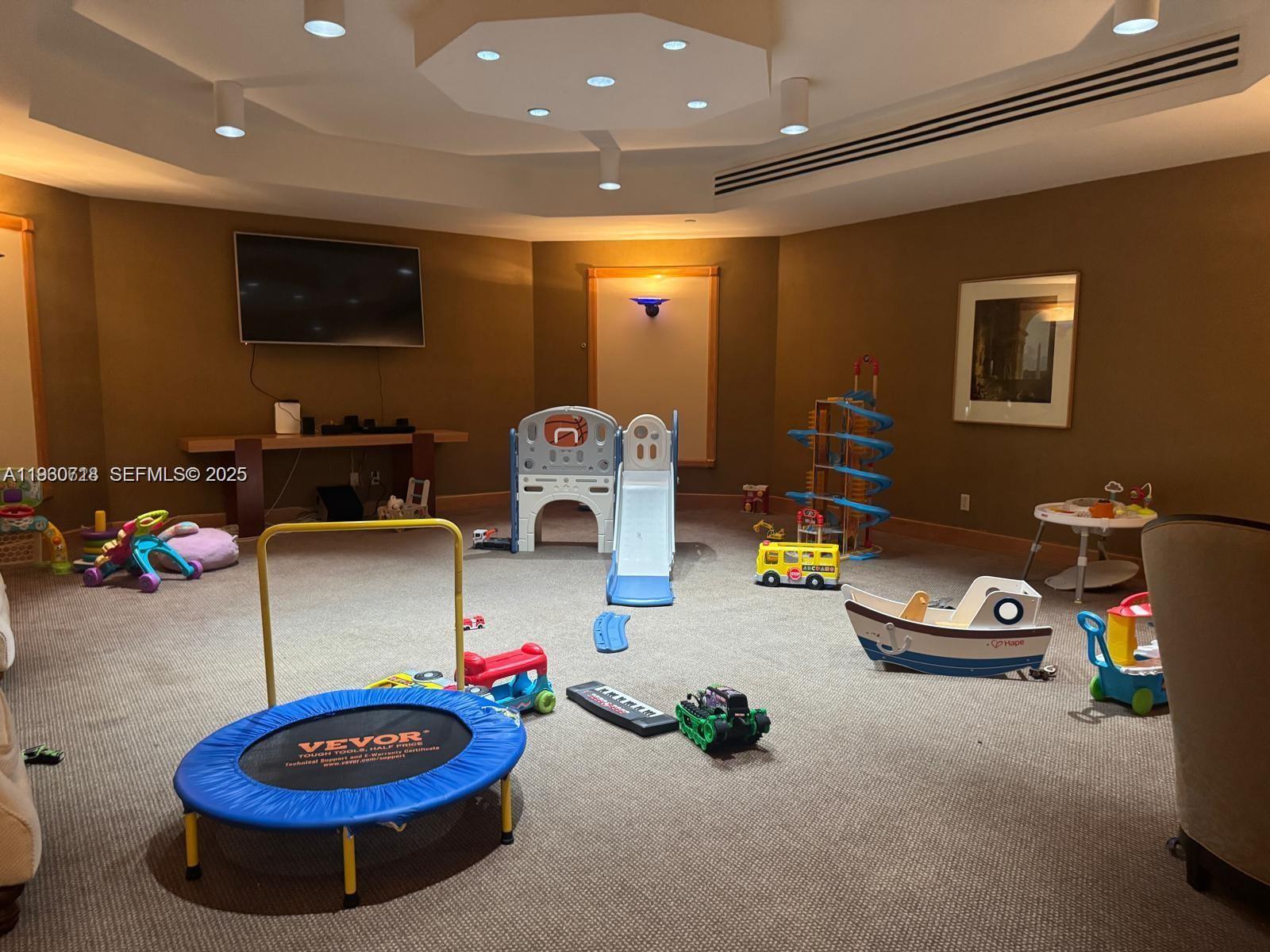 Photo of 19355 Turnberry Way  #26E, Aventura, Florida, 33180 - Children's Room