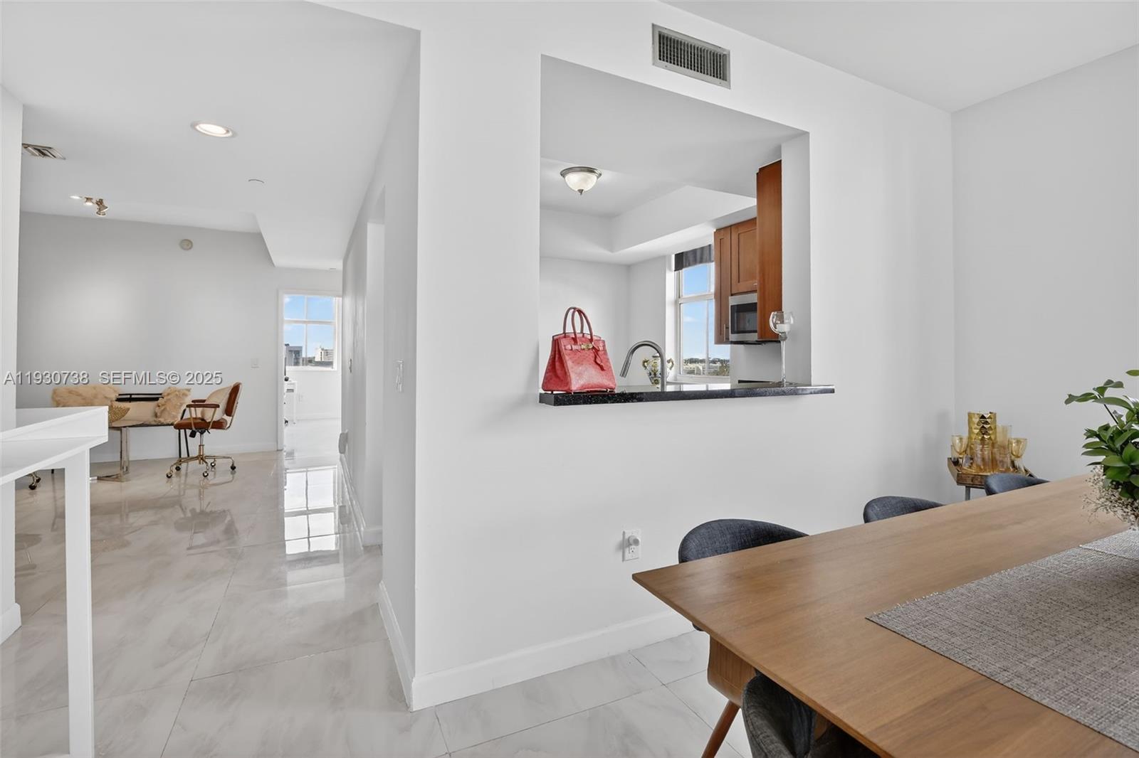 Photo of 3340 190th St  #1101, Aventura, Florida, 33180 - 