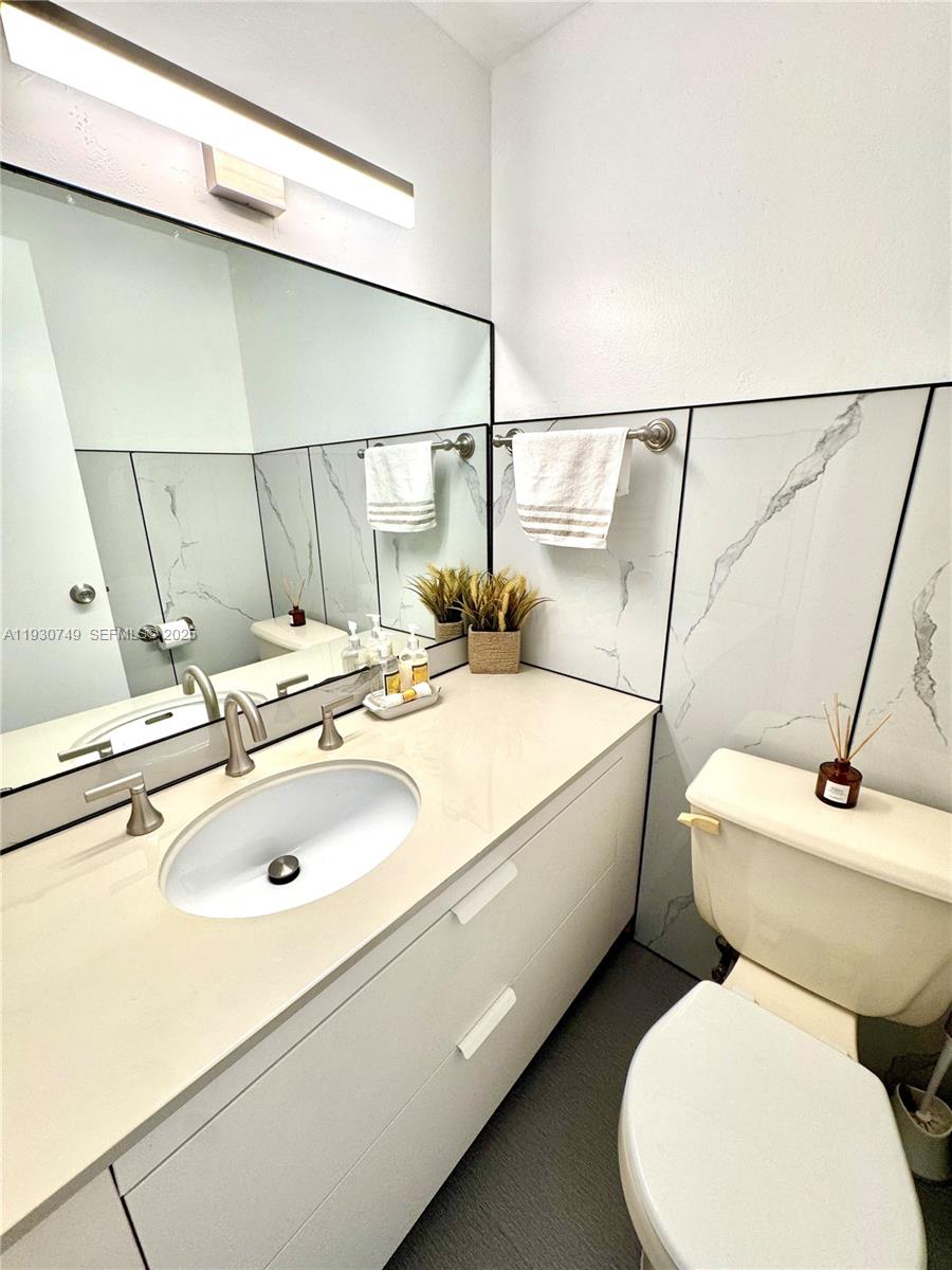 1603 1 / 2 762 sq. ft. $ 2025-12-15 0 Photo