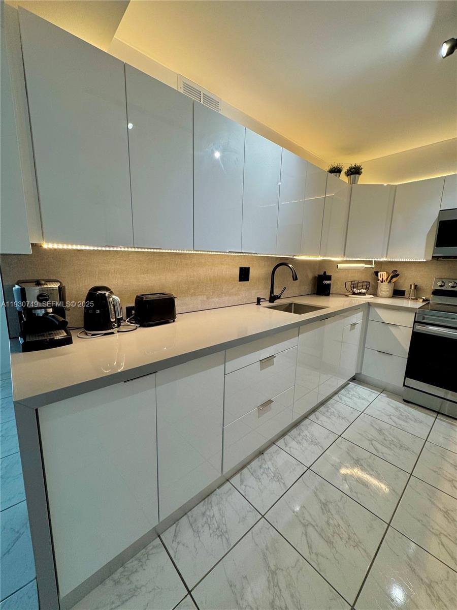 1603 1 / 2 762 sq. ft. $ 2025-12-15 0 Photo