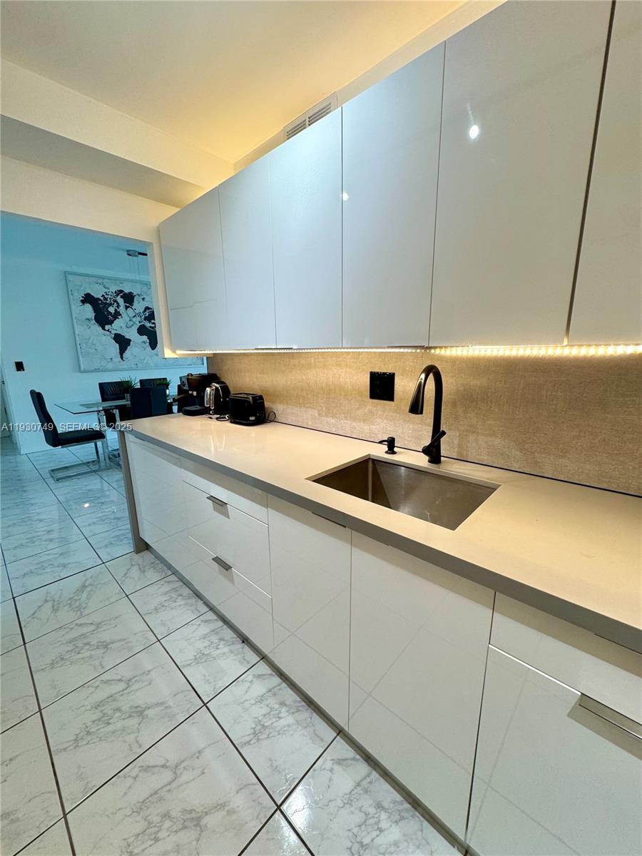 1603 1 / 2 762 sq. ft. $ 2025-12-15 0 Photo