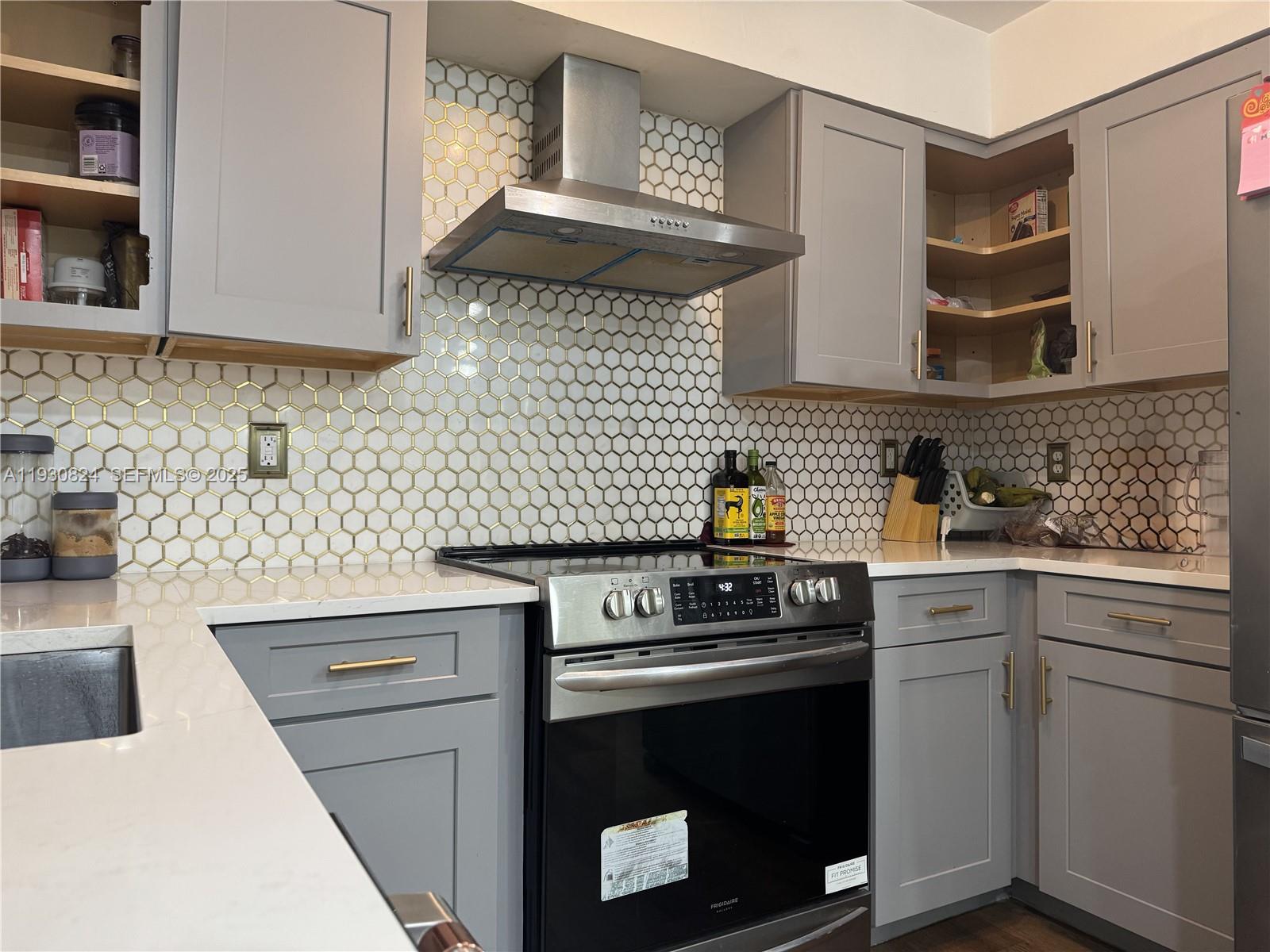 415 3 / 2 1282 sq. ft. $ 2026-04-18 0 Photo