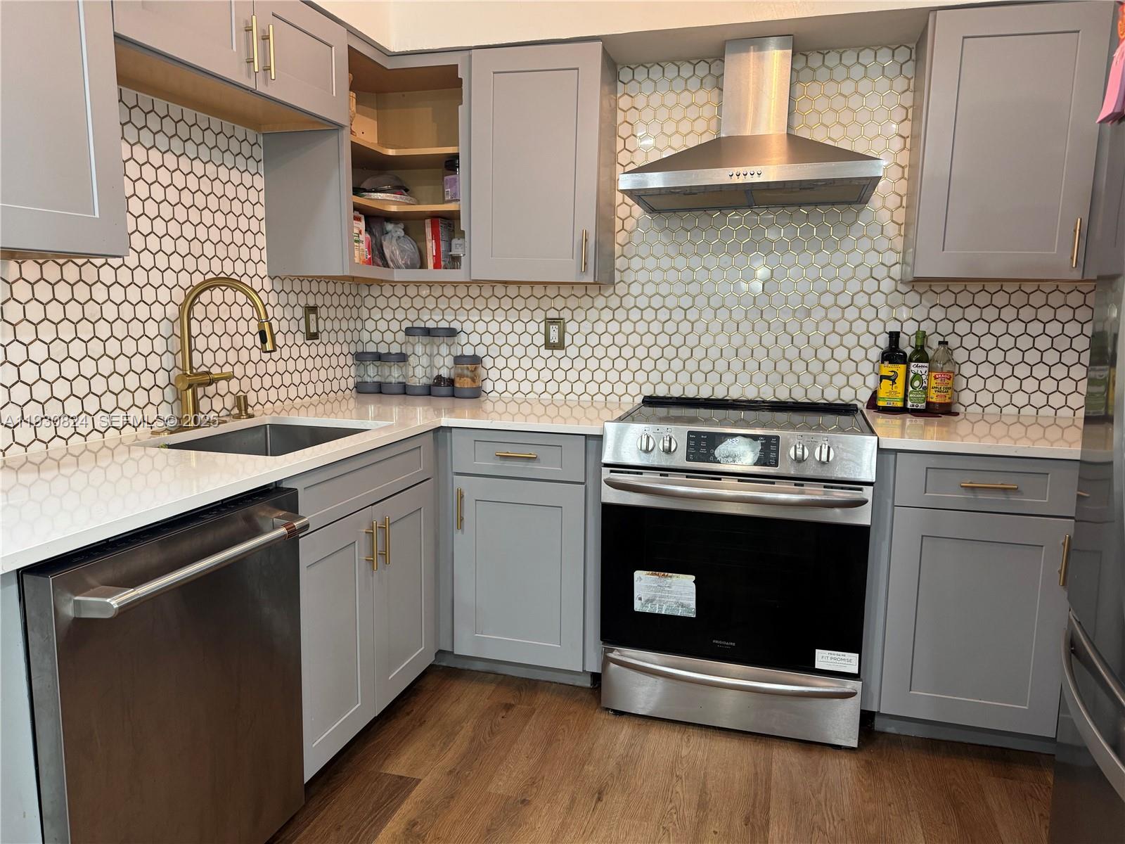 415 3 / 2 1282 sq. ft. $ 2026-04-18 0 Photo