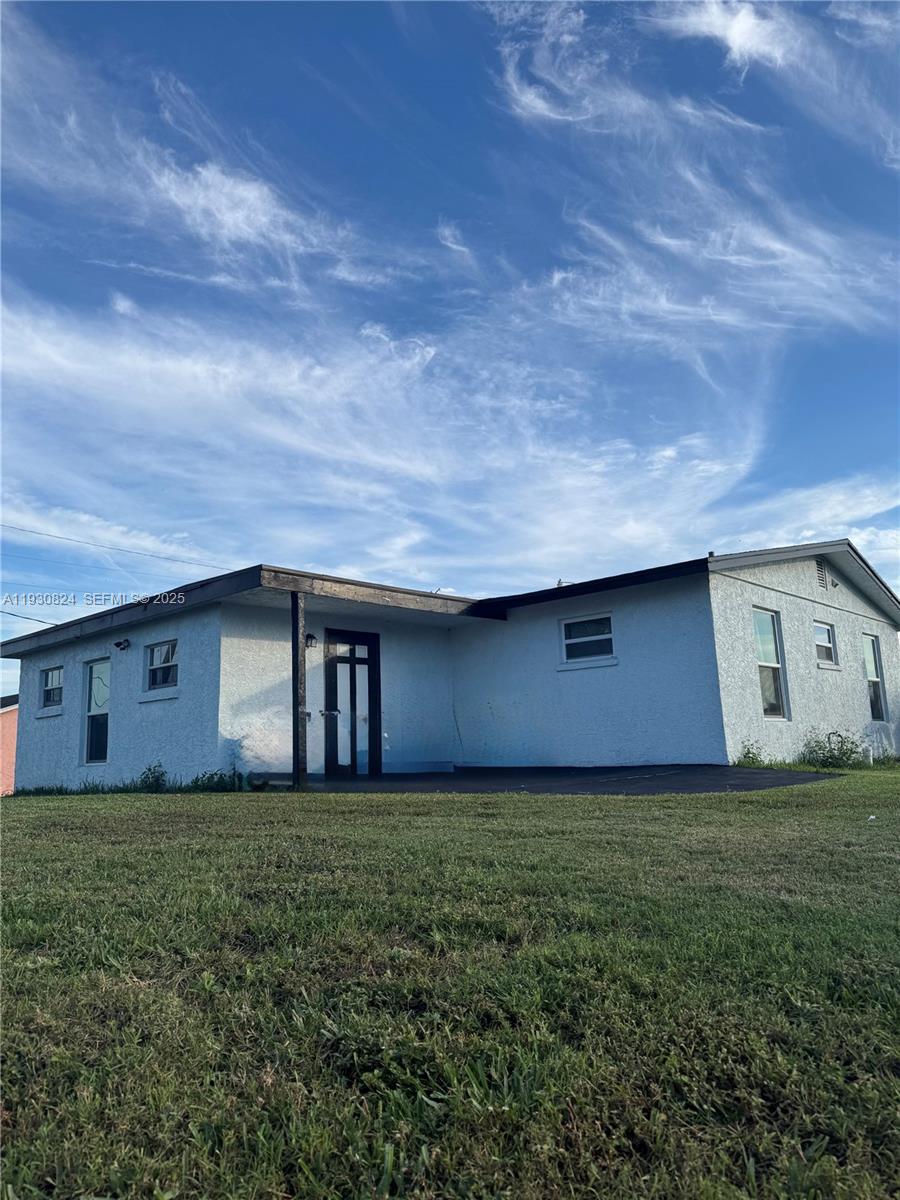 415 3 / 2 1282 sq. ft. $ 2026-04-18 0 Photo