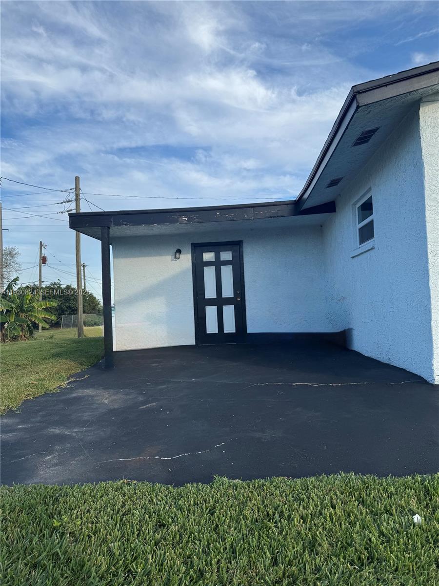 415 3 / 2 1282 sq. ft. $ 2026-04-18 0 Photo