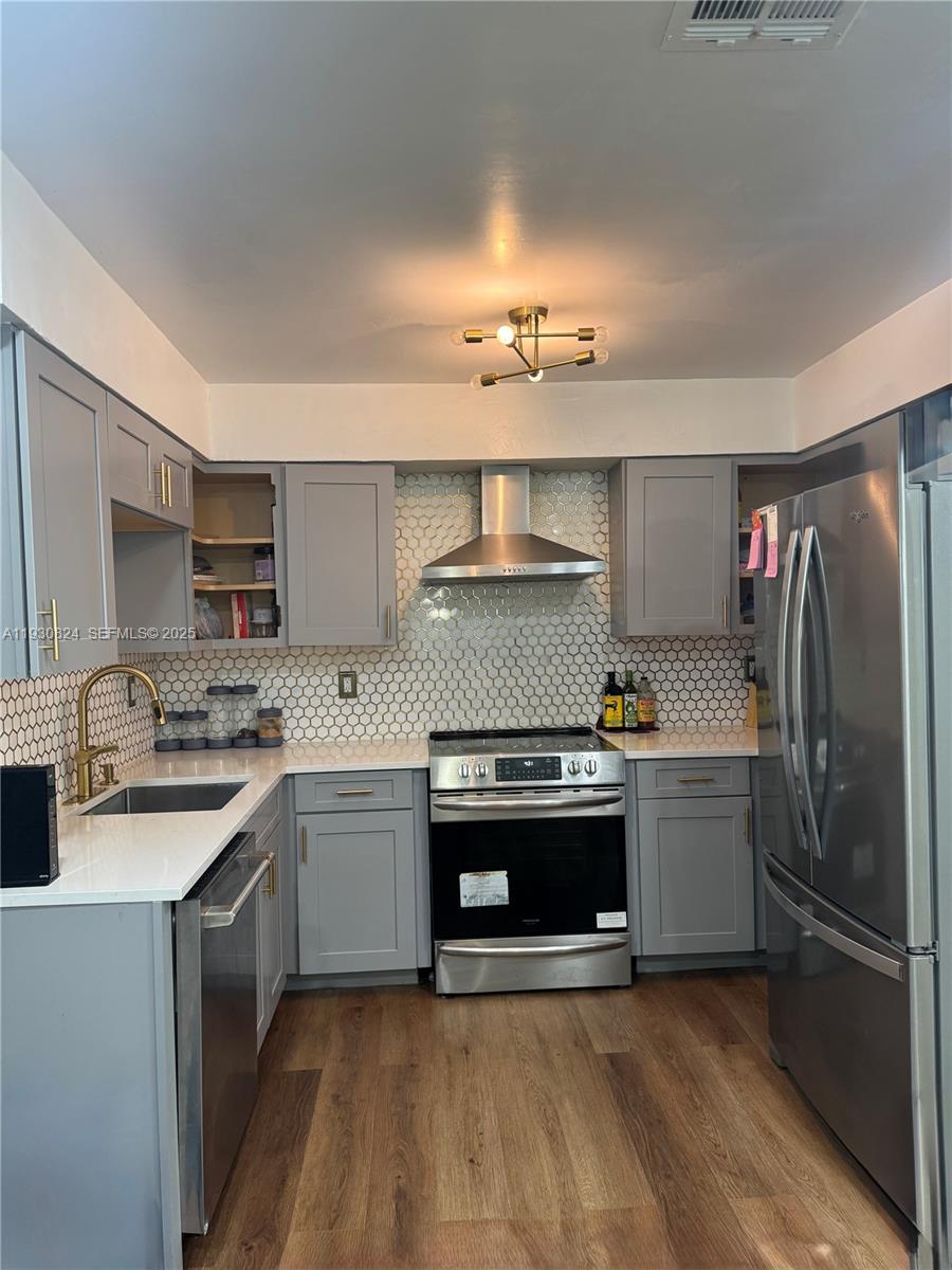 415 3 / 2 1282 sq. ft. $ 2026-04-18 0 Photo
