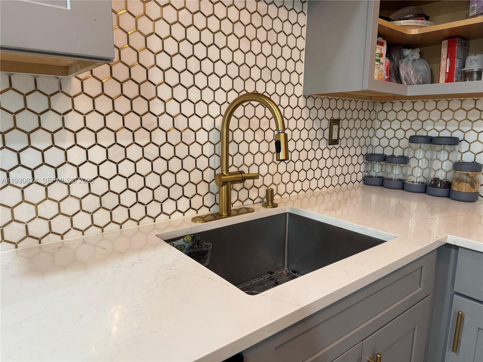 415 3 / 2 1282 sq. ft. $ 2026-04-18 0 Photo