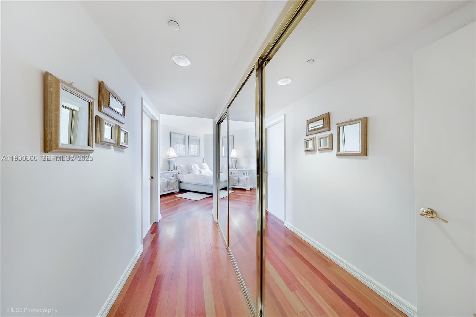 Ver detalles 703 3 / 3 2800 sq. ft. $ 2025-12-15 0 foto