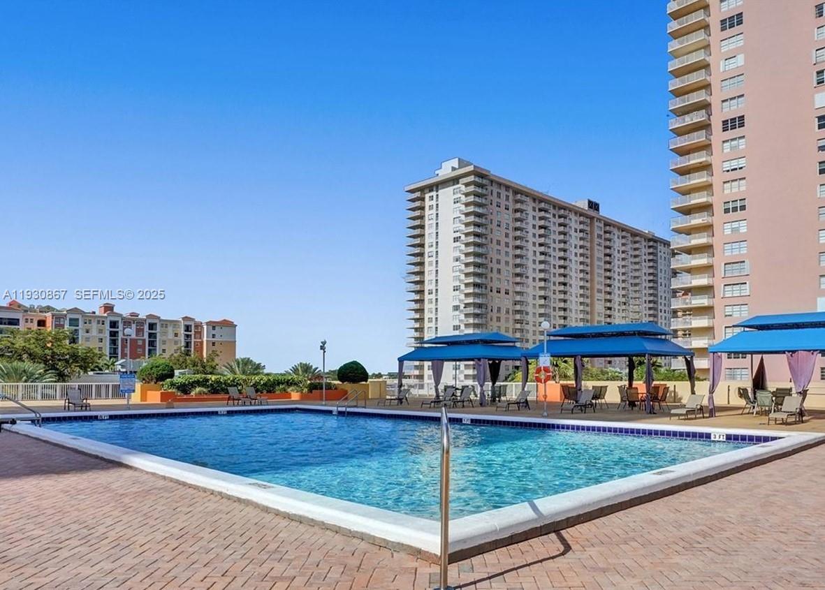 LO-5 1 / 2 1104 sq. ft. $ 2025-12-15 0 Photo