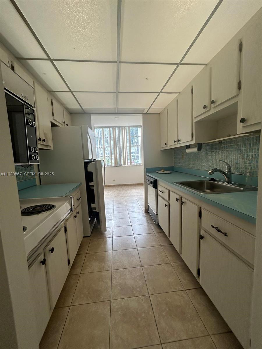 LO-5 1 / 2 1104 sq. ft. $ 2025-12-15 0 Photo