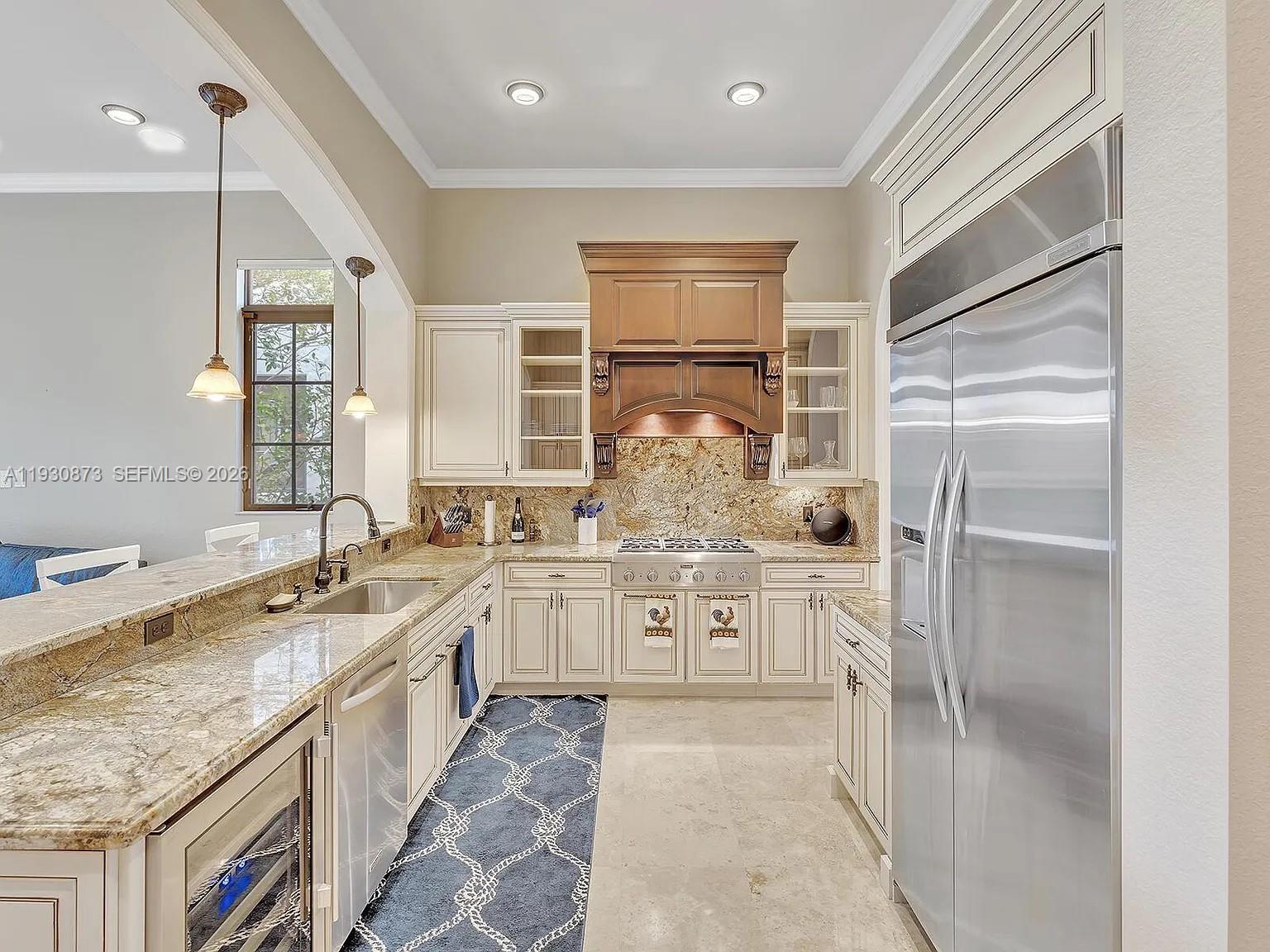 9614 5 / 4 3972 кв.футов $ 2025-12-15 0 Фото