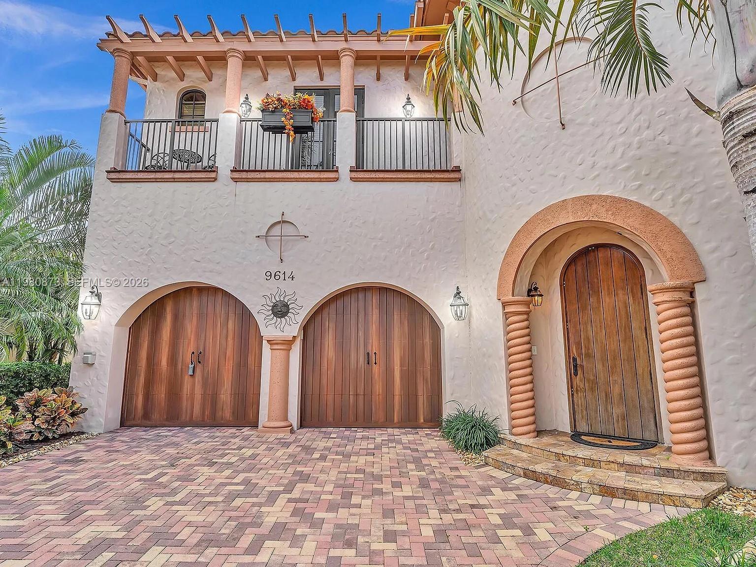 9614 5 / 4 3972 кв.футов $ 2025-12-15 0 Фото