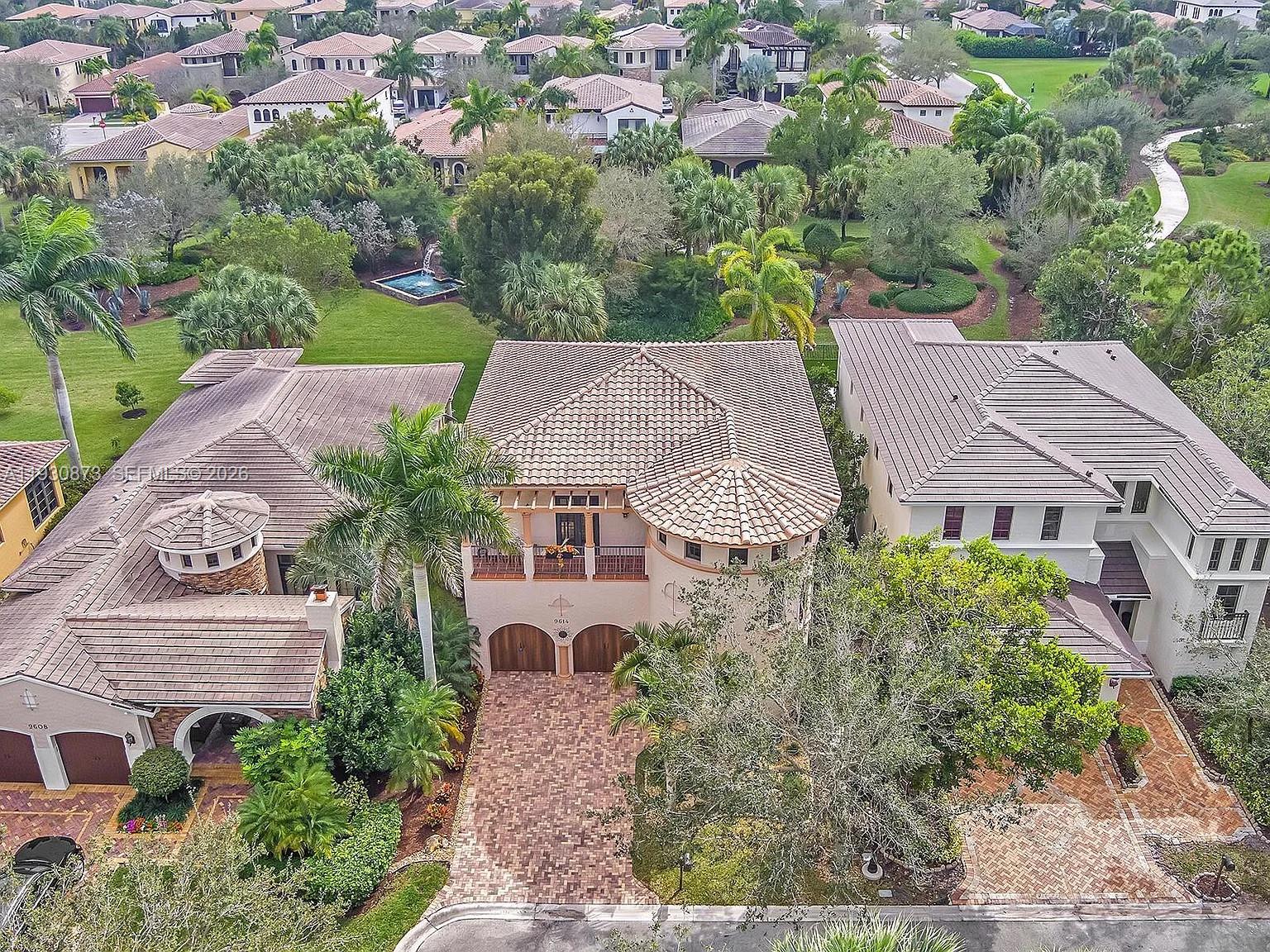 9614 5 / 4 3972 кв.футов $ 2025-12-15 0 Фото