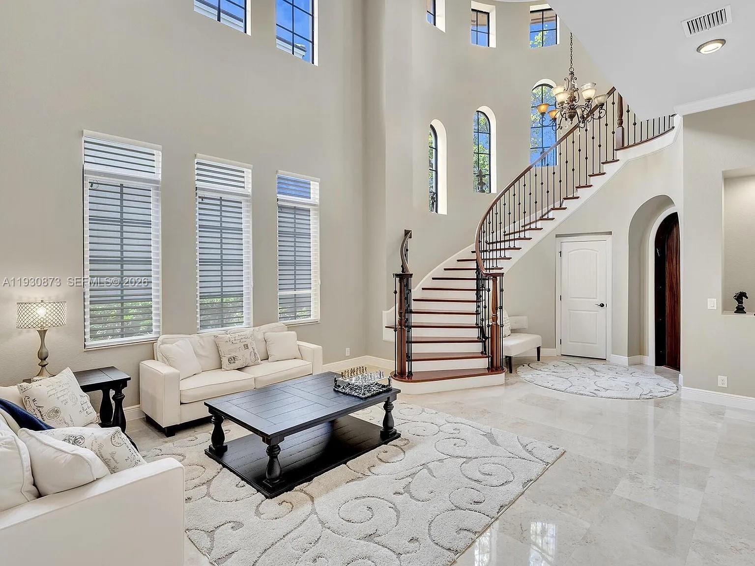 9614 5 / 4 3972 кв.футов $ 2025-12-15 0 Фото