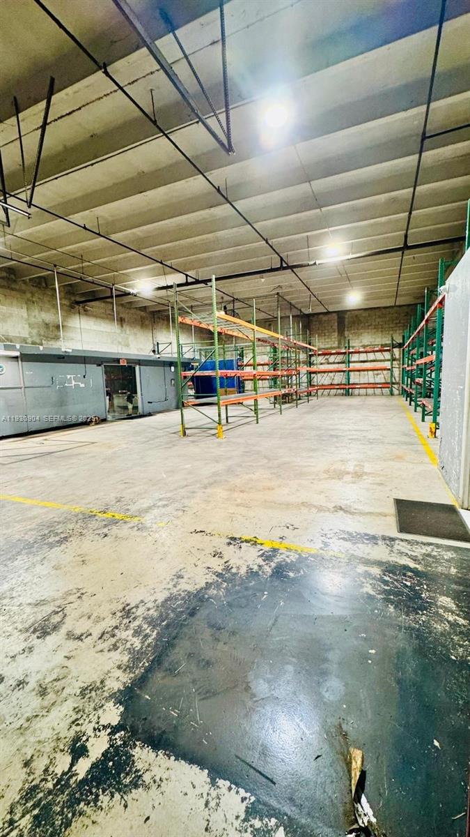   /   sq. ft. $ 2025-12-15 0 Photo