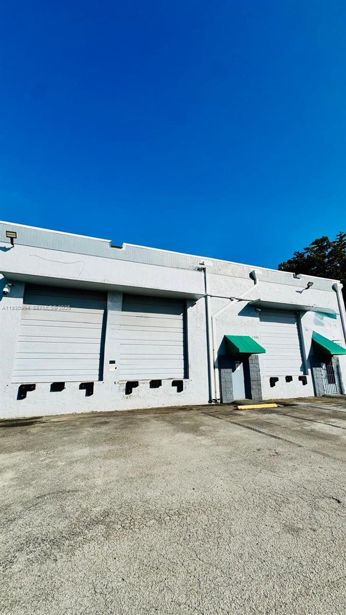   /   sq. ft. $ 2025-12-15 0 Photo