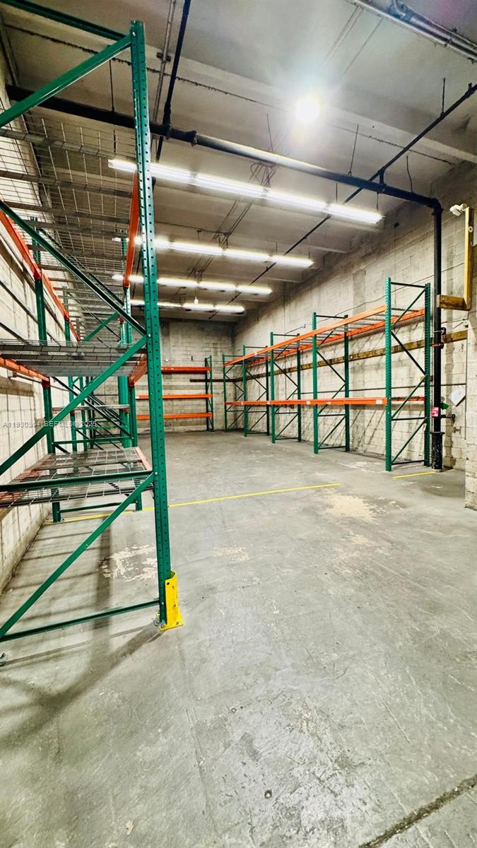   /   sq. ft. $ 2025-12-15 0 Photo