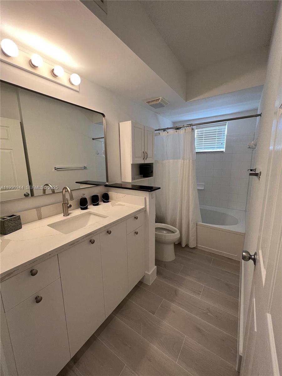 Photo of 17100 Bay Rd #1415, Sunny Isles Beach, Florida, 33160 -