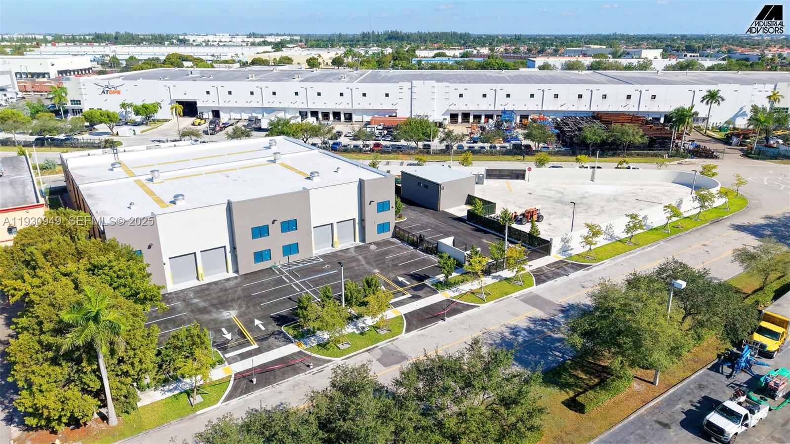   /   кв.футов $ 2025-12-15 0 Фото