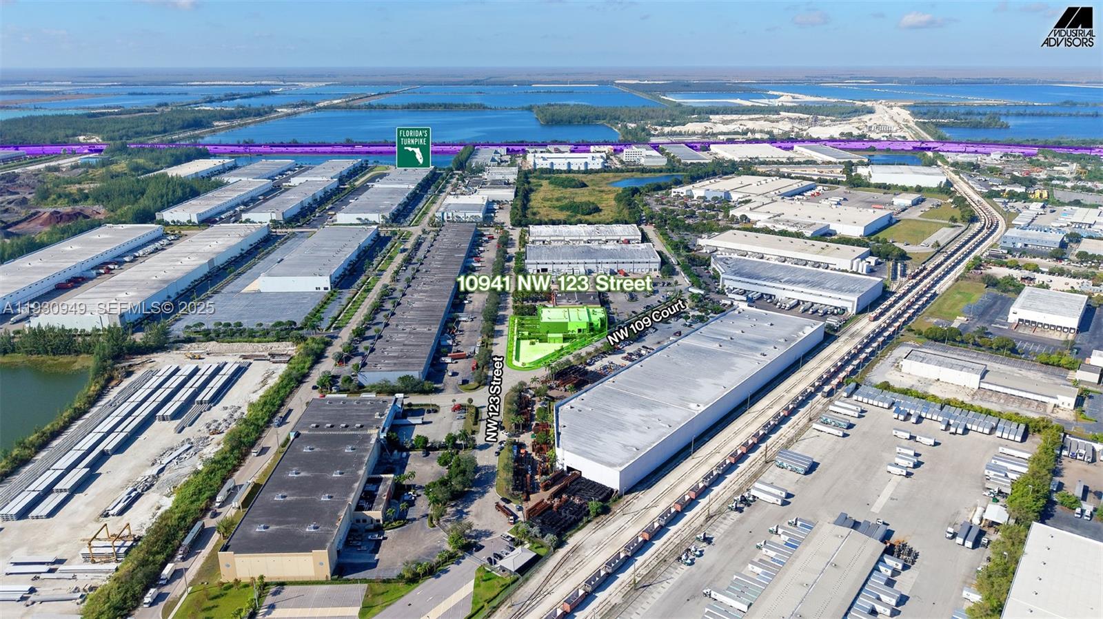   /   кв.футов $ 2025-12-15 0 Фото