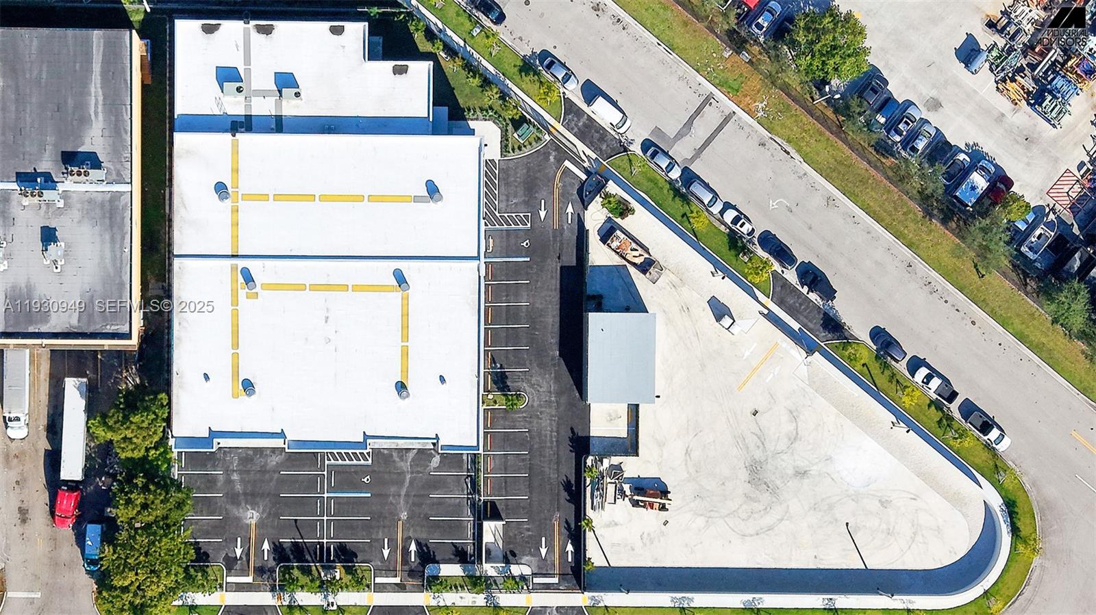   /   кв.футов $ 2025-12-15 0 Фото