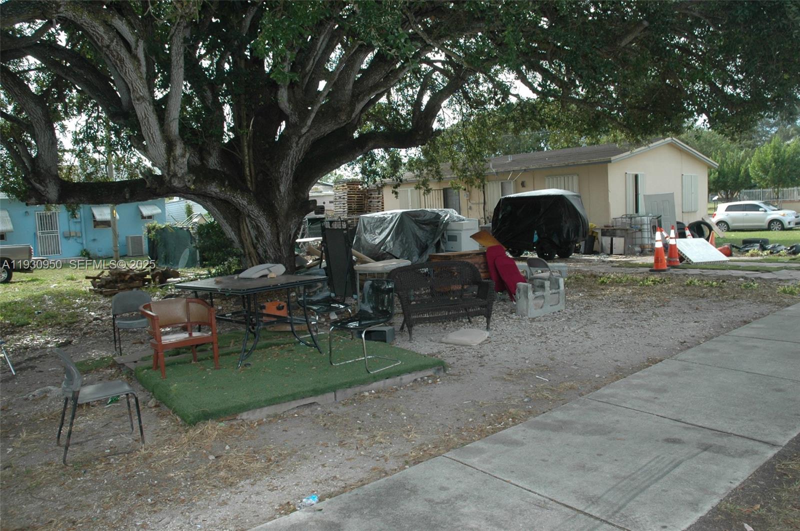   /   sq. ft. $ 2025-12-15 0 Photo