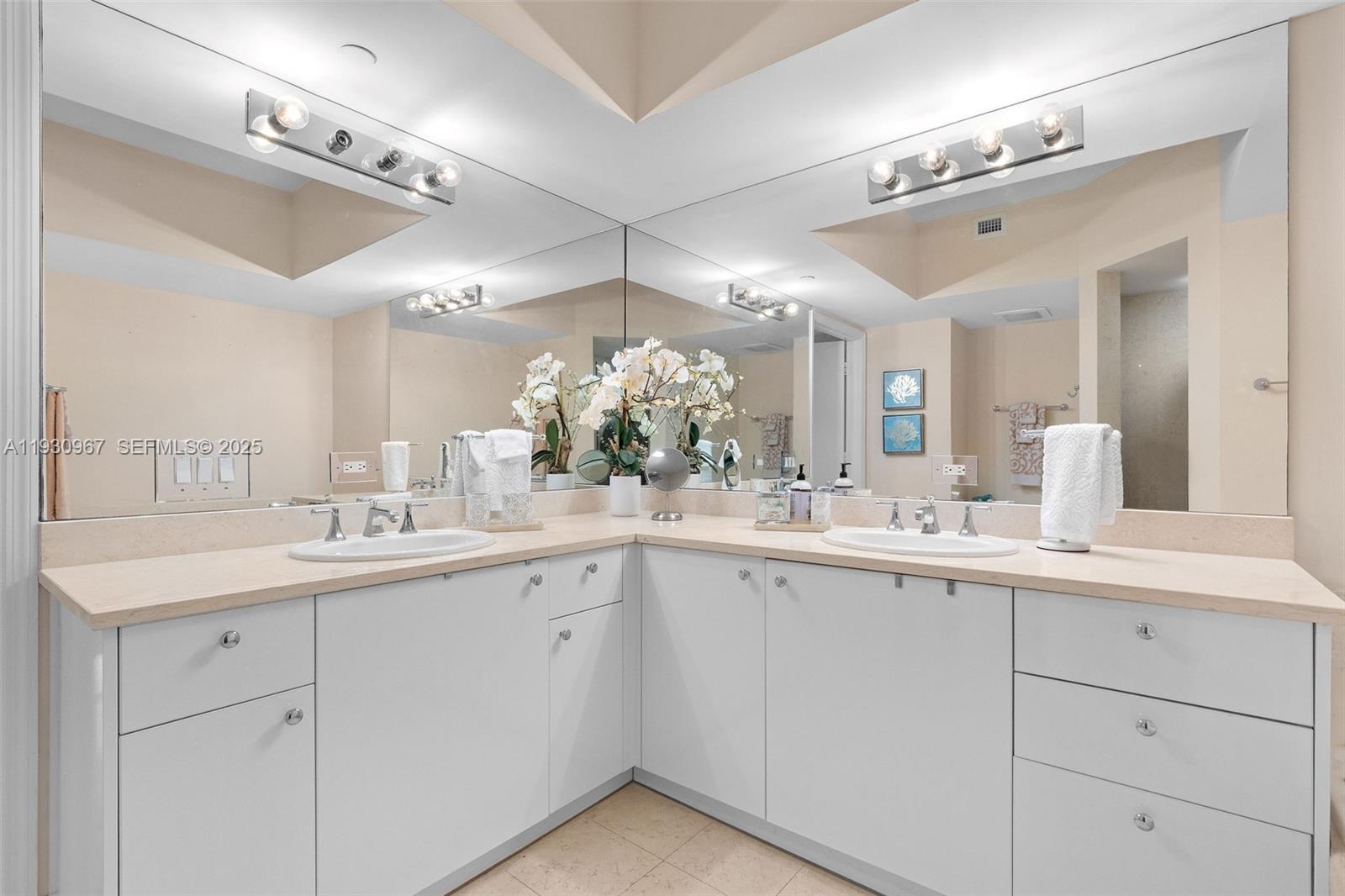 Photo of 19900 Country Club Dr #616, Aventura, Florida, 33180 -