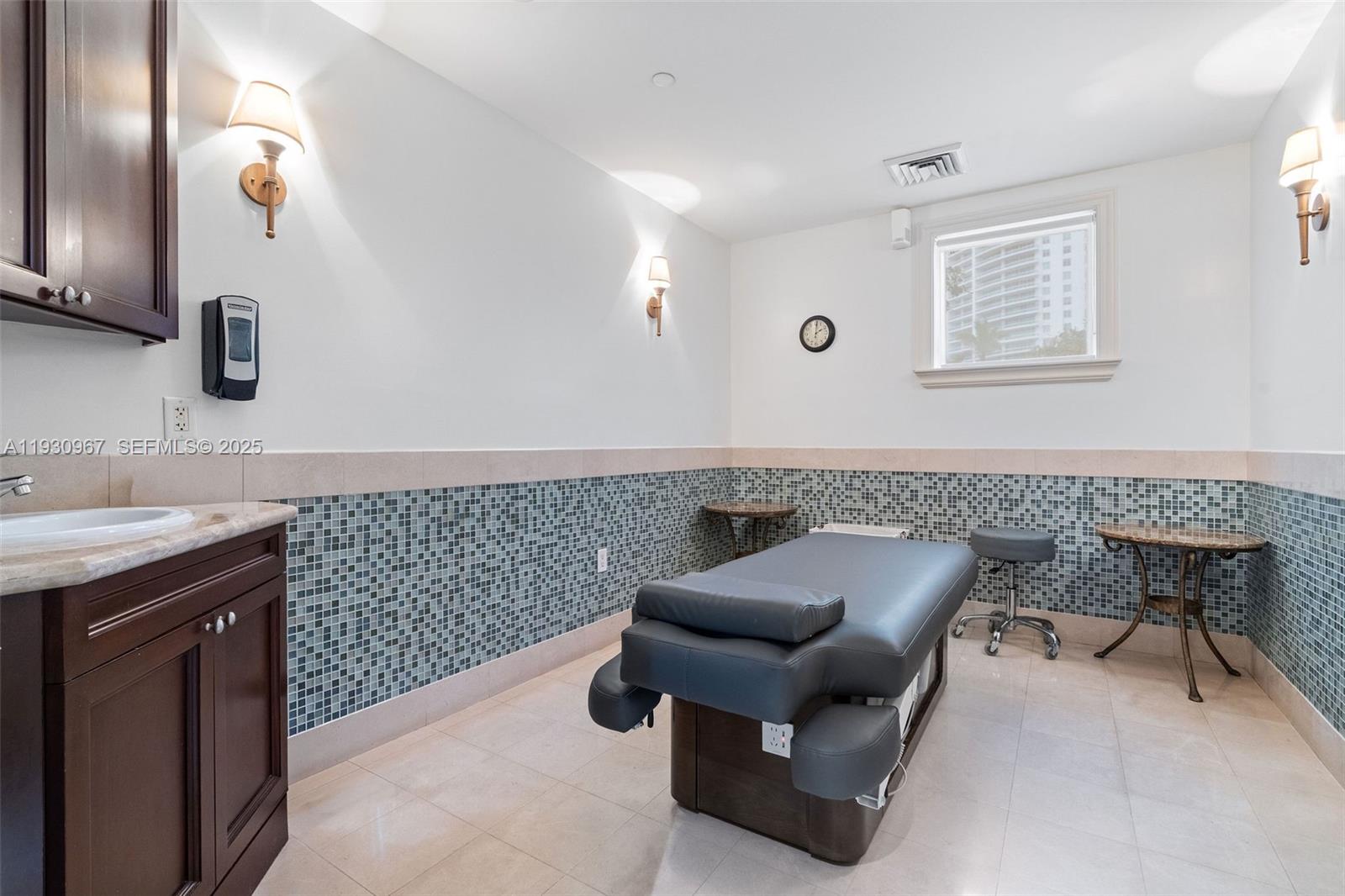 Photo of 19900 Country Club Dr #616, Aventura, Florida, 33180 -