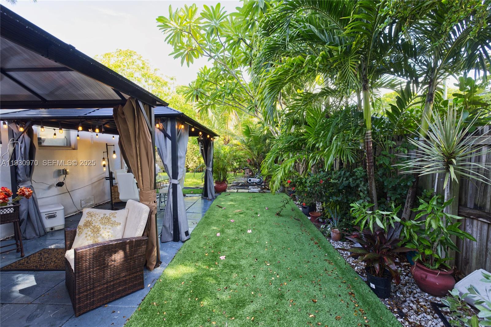 Ver detalles 795 3 / 2 1294 sq. ft. $ 2025-12-15 0 foto