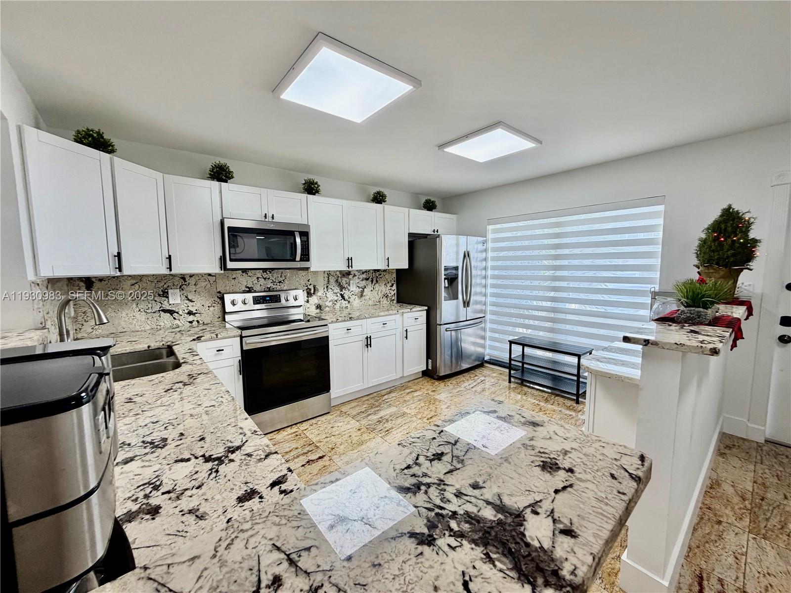 Photo of 934 27th Ave  (934), Hallandale Beach, Florida, 33009 - 