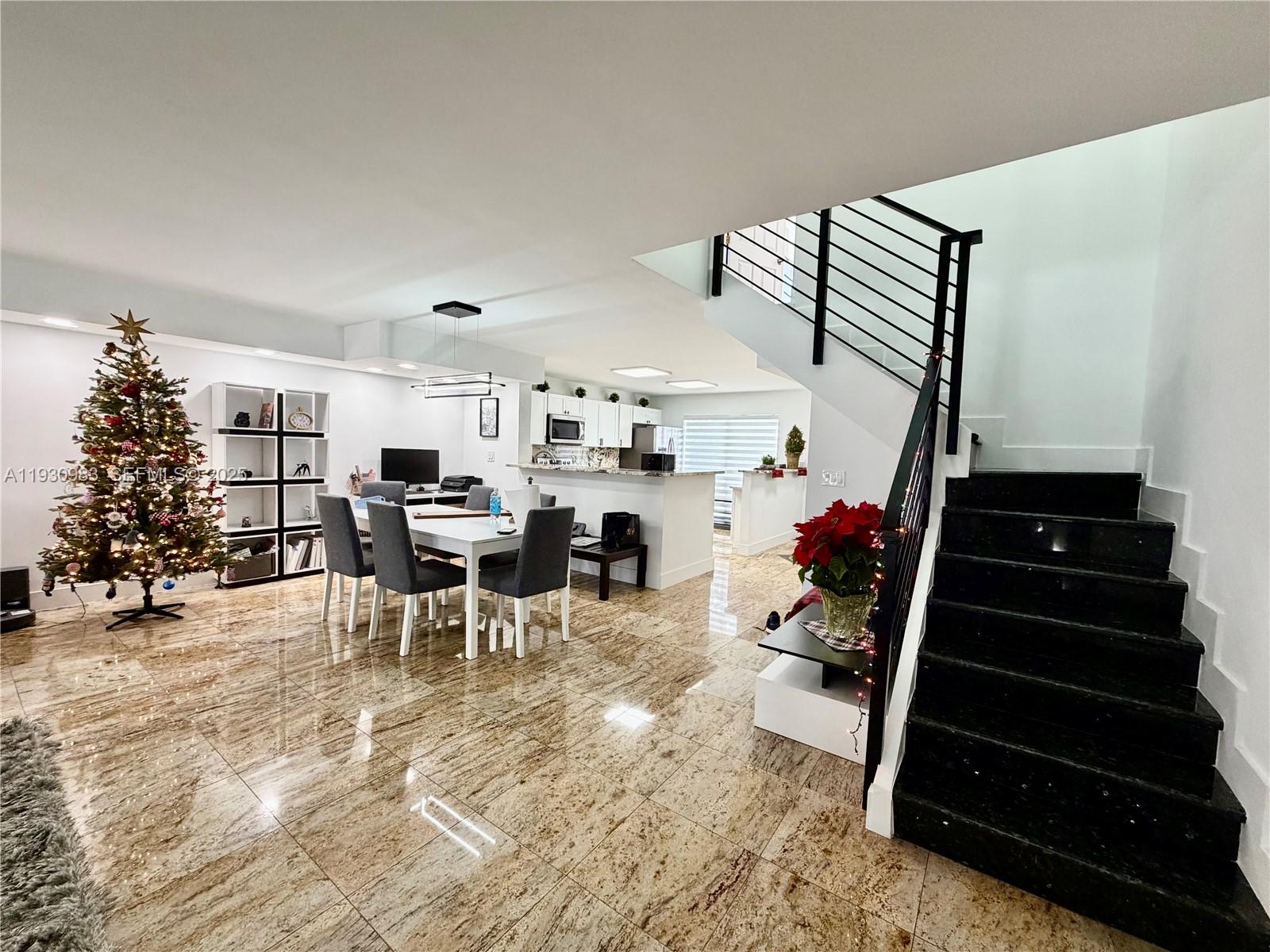 Photo of 934 27th Ave  (934), Hallandale Beach, Florida, 33009 - 