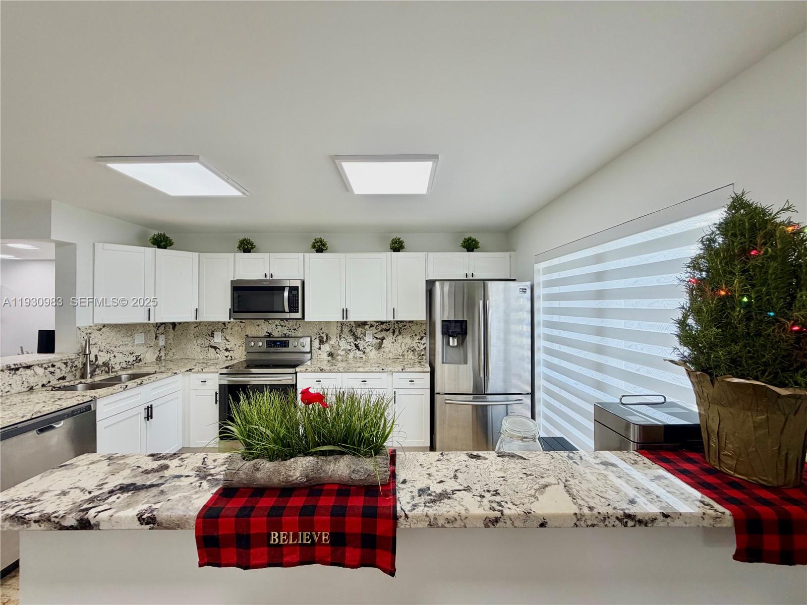 Photo of 934 27th Ave  (934), Hallandale Beach, Florida, 33009 - 