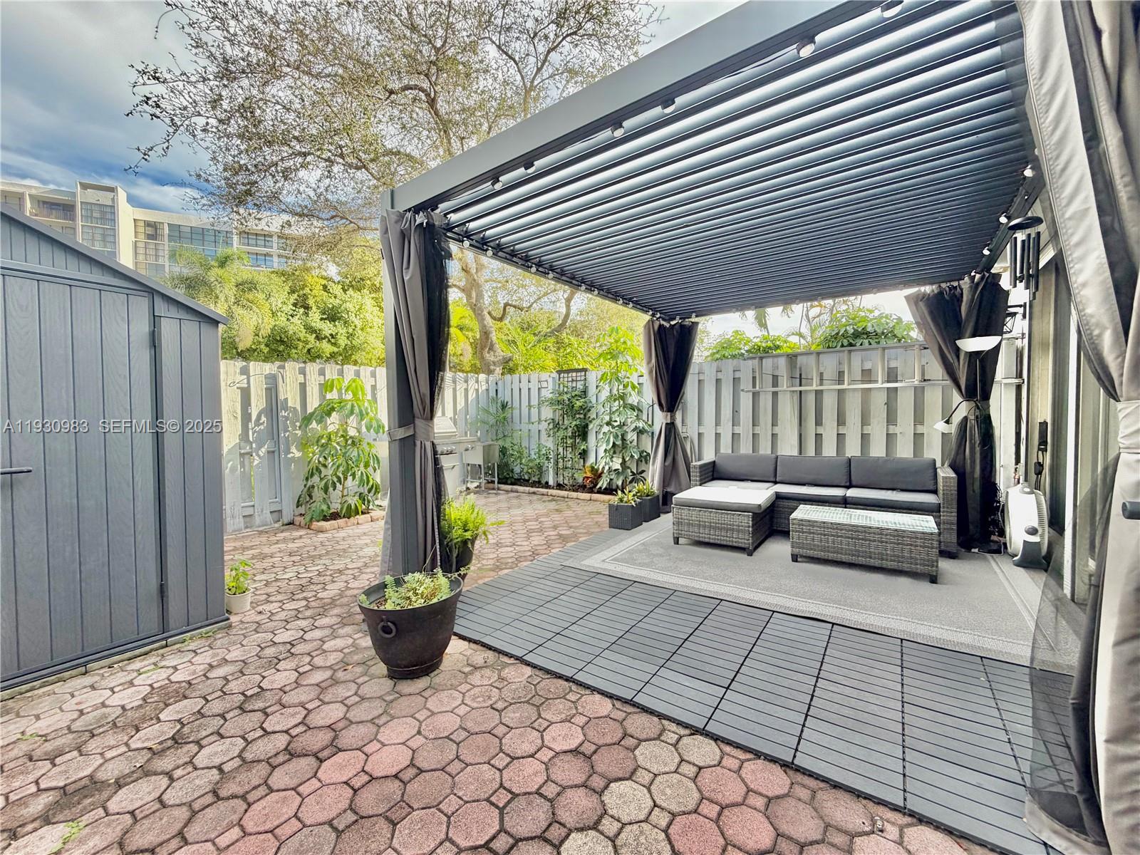 Photo of 934 27th Ave  (934), Hallandale Beach, Florida, 33009 - 