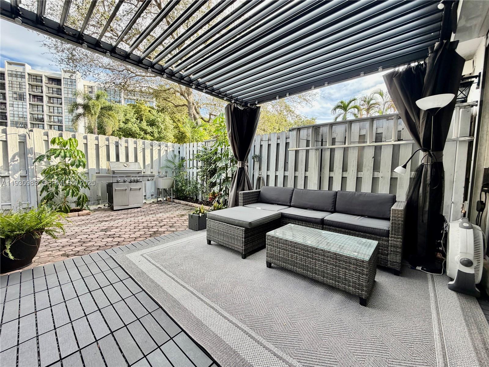 Photo of 934 27th Ave  (934), Hallandale Beach, Florida, 33009 - 