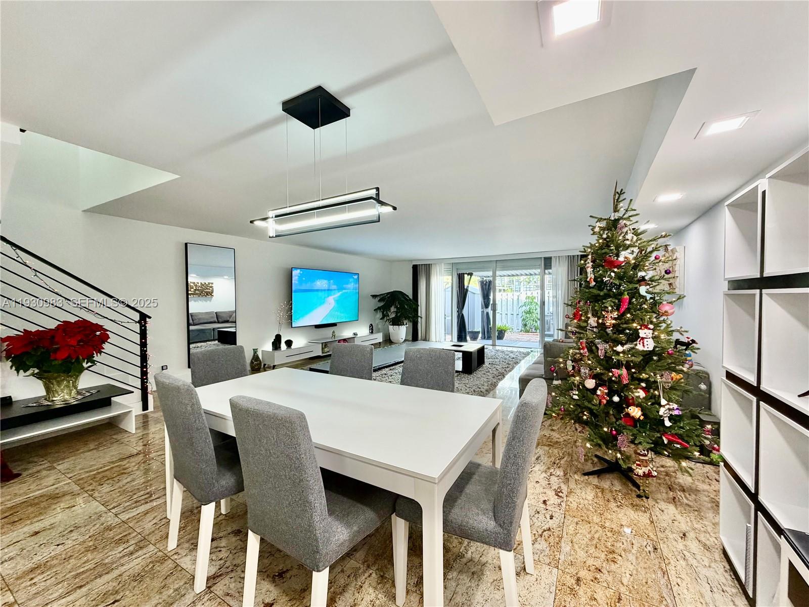 Photo of 934 27th Ave  (934), Hallandale Beach, Florida, 33009 - 