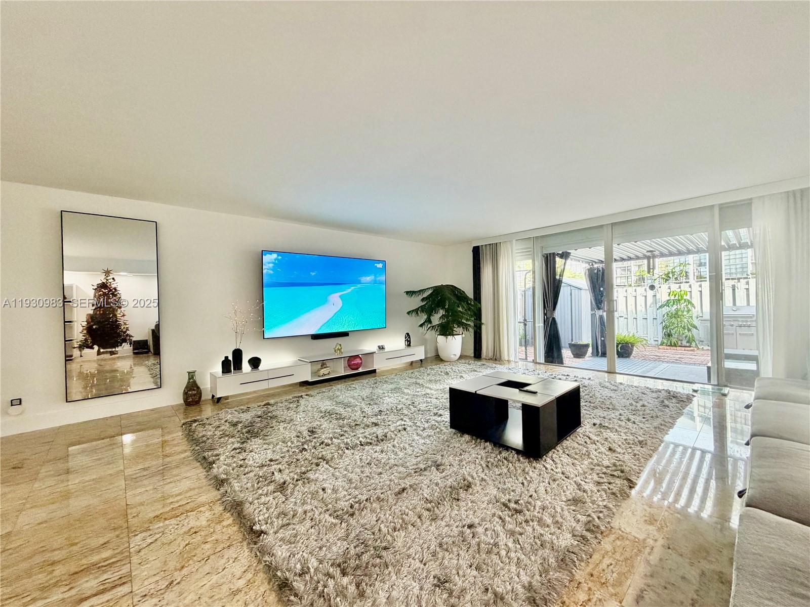 Photo of 934 27th Ave  (934), Hallandale Beach, Florida, 33009 - 