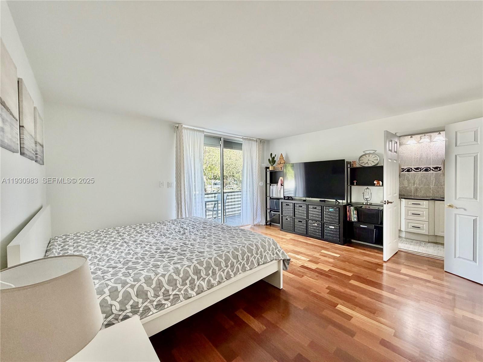 Photo of 934 27th Ave  (934), Hallandale Beach, Florida, 33009 - 