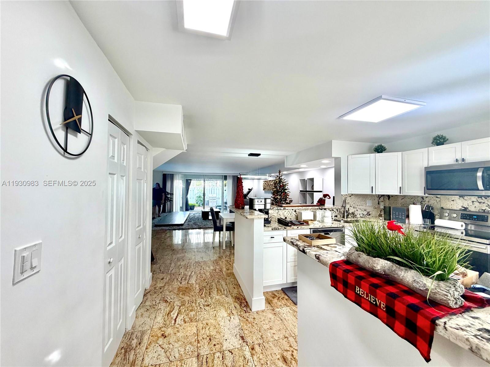 Photo of 934 27th Ave  (934), Hallandale Beach, Florida, 33009 - 