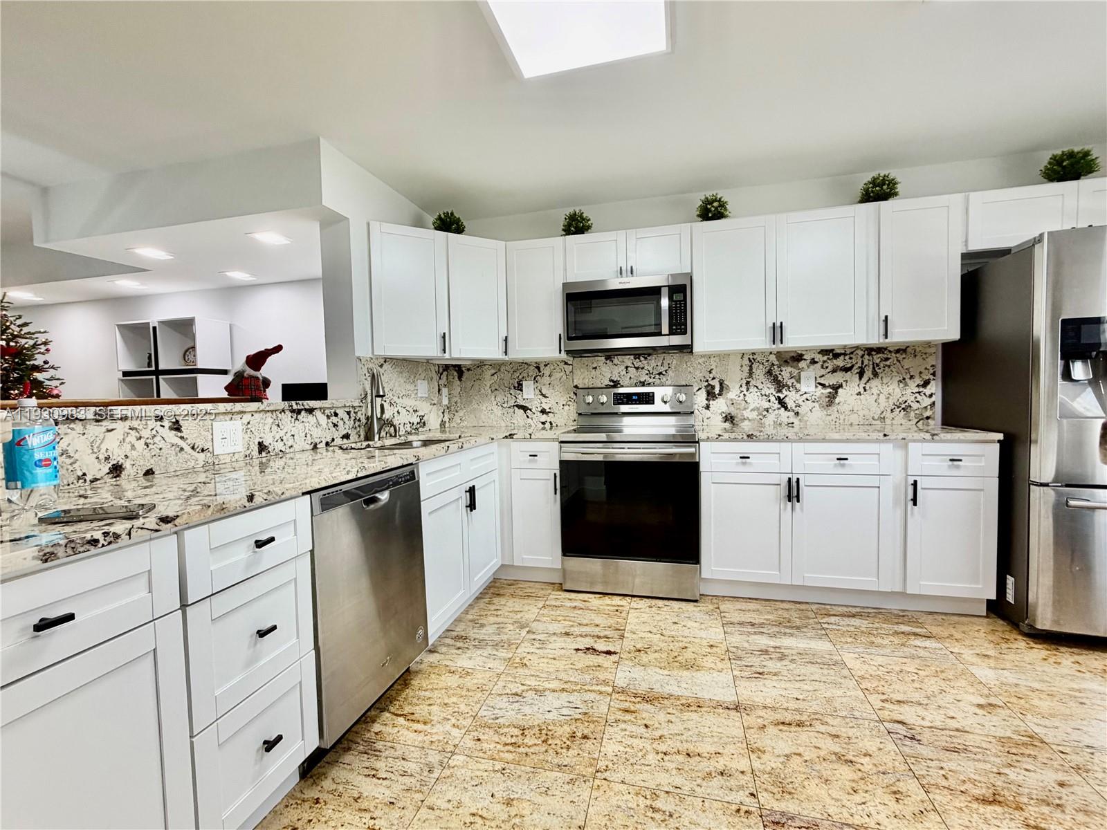 Photo of 934 27th Ave  (934), Hallandale Beach, Florida, 33009 - 