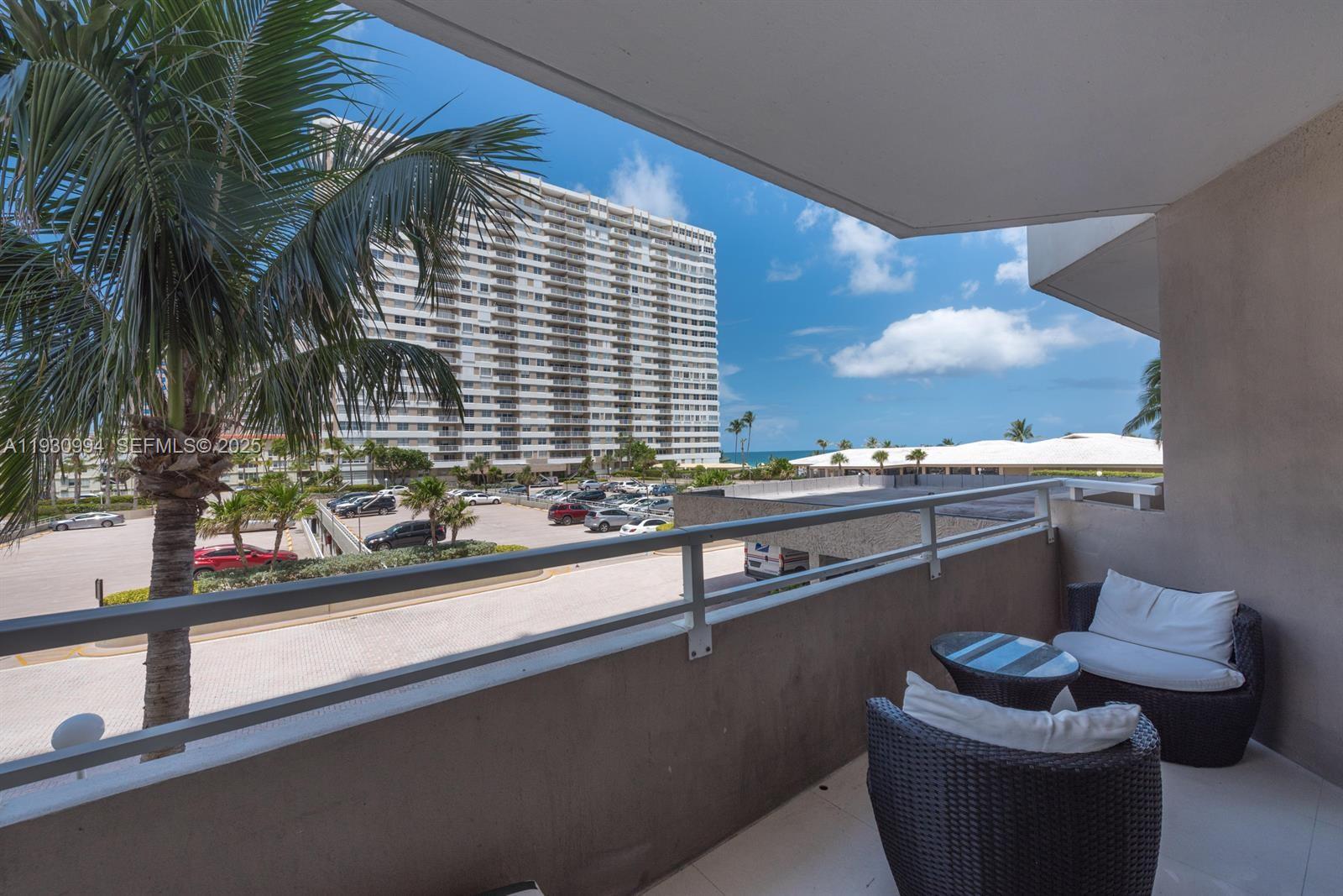 See details 2H 2 / 2 1240 sq. ft. $ 2025-12-15 0 Photo