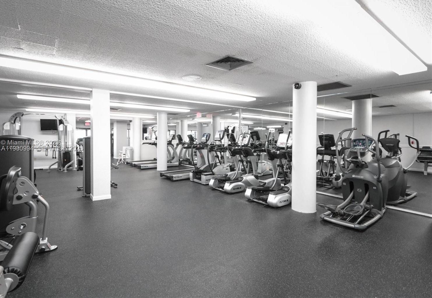 See details 2H 2 / 2 1240 sq. ft. $ 2025-12-15 0 Photo