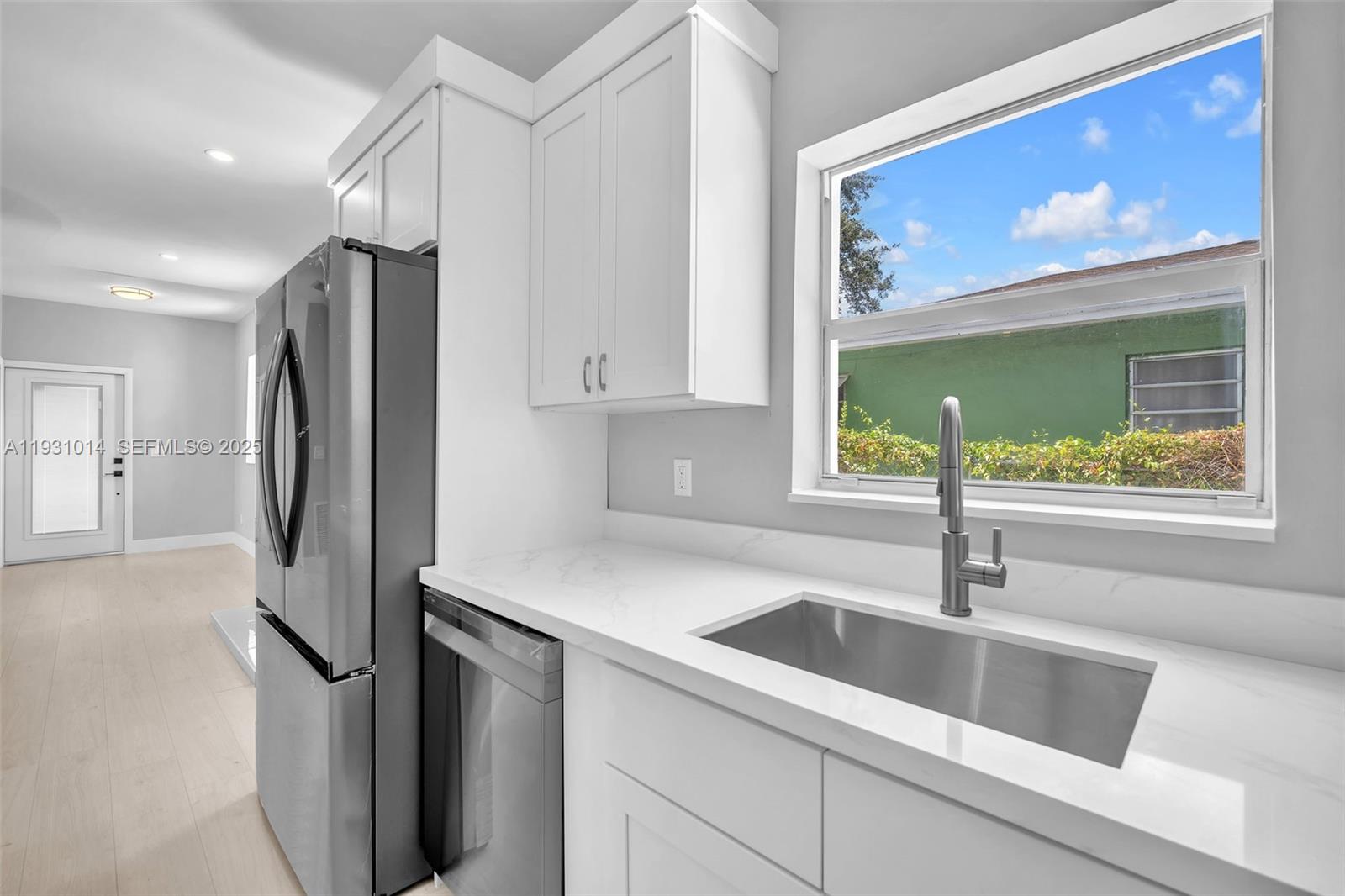 Подробнее / 1556 кв.футов $ 2025-12-15 0 Фото