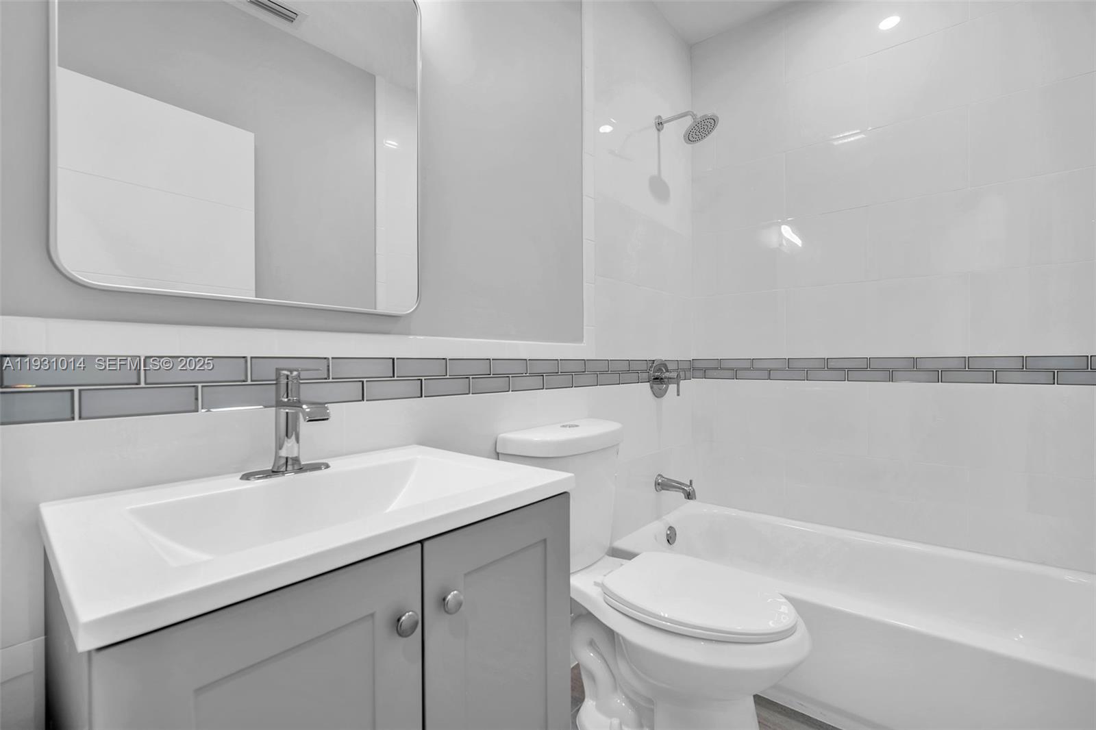 Подробнее / 1556 кв.футов $ 2025-12-15 0 Фото