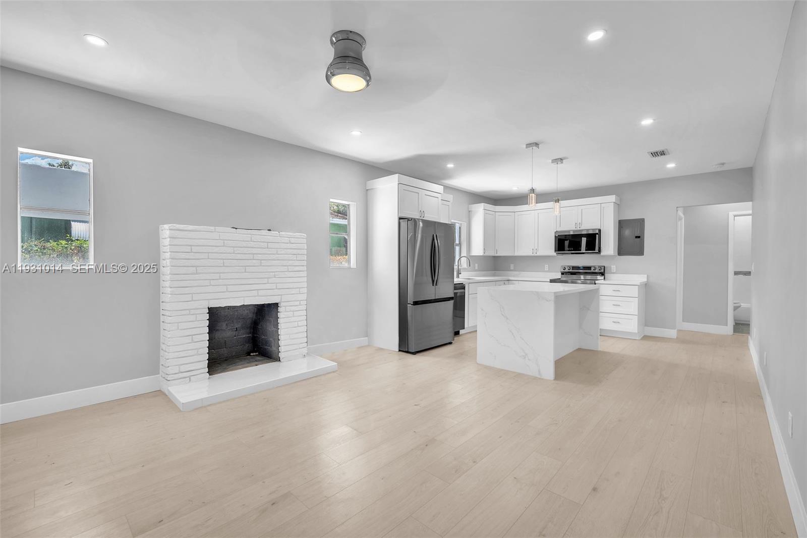 Подробнее / 1556 кв.футов $ 2025-12-15 0 Фото