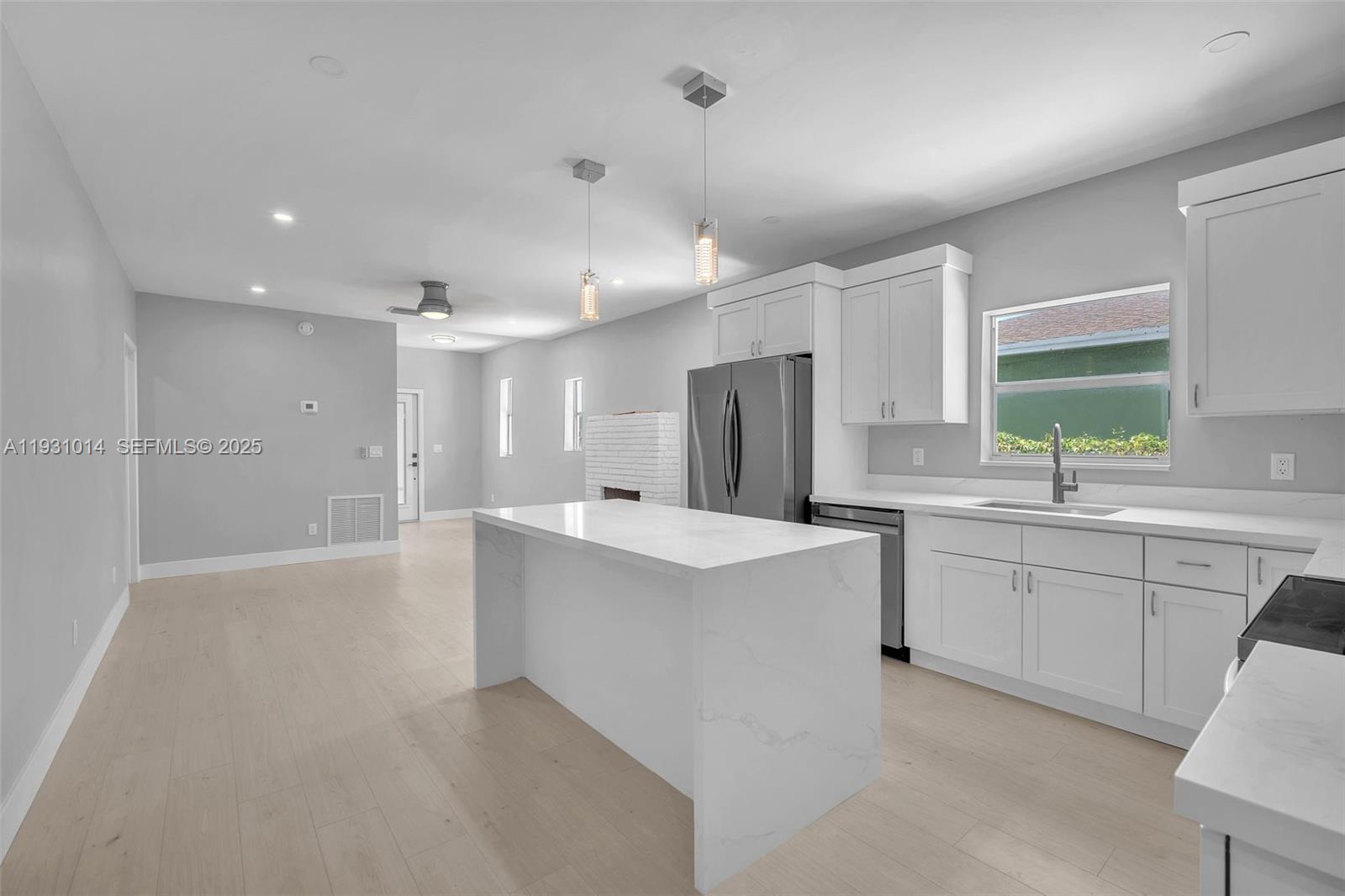 Подробнее / 1556 кв.футов $ 2025-12-15 0 Фото